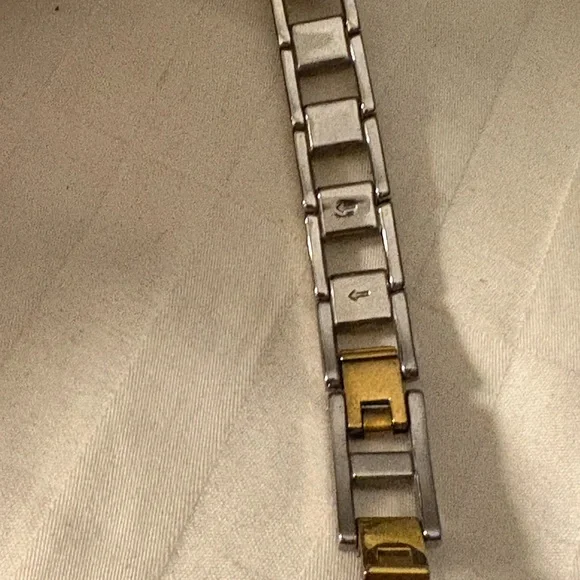 W1 WOMAN'S FOSSIL F2 ES9525 STAINLESS STEEEL-GOLD TONE  30M WATCH 5066 - Picture 14 of 15